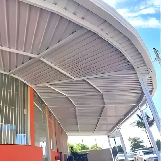 Cobertura de Telha Sanduíche com estrutura reforçada em São Roque SP