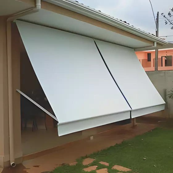 Toldo Cortina com Braço para sacada em São Roque SP
